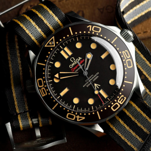 Omega Seamaster Diver “007 Edition” Brown Dial Men’s Watch 210.92.42.20.01.001 42mm 21092422001001