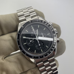 OMEGA Speedmaster Moonwatch 42mm men’s watch 310.30.42.50.01.002