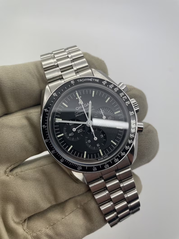 OMEGA Speedmaster Moonwatch 42mm men’s watch 310.30.42.50.01.002