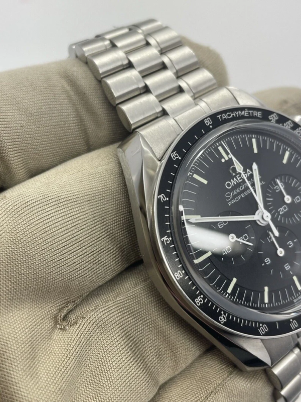 OMEGA Speedmaster Moonwatch 42mm men’s watch 310.30.42.50.01.002