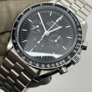 OMEGA Speedmaster Moonwatch 42mm men’s watch 310.30.42.50.01.002