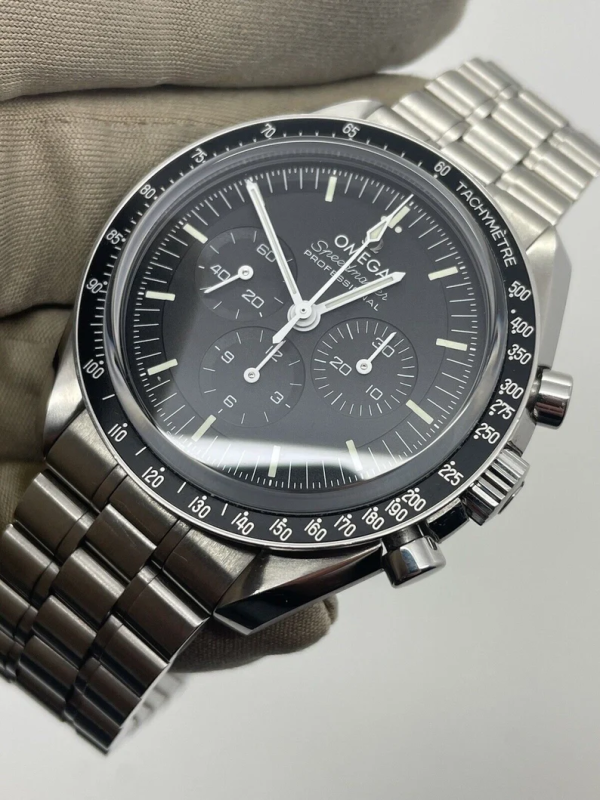 OMEGA Speedmaster Moonwatch 42mm men’s watch 310.30.42.50.01.002