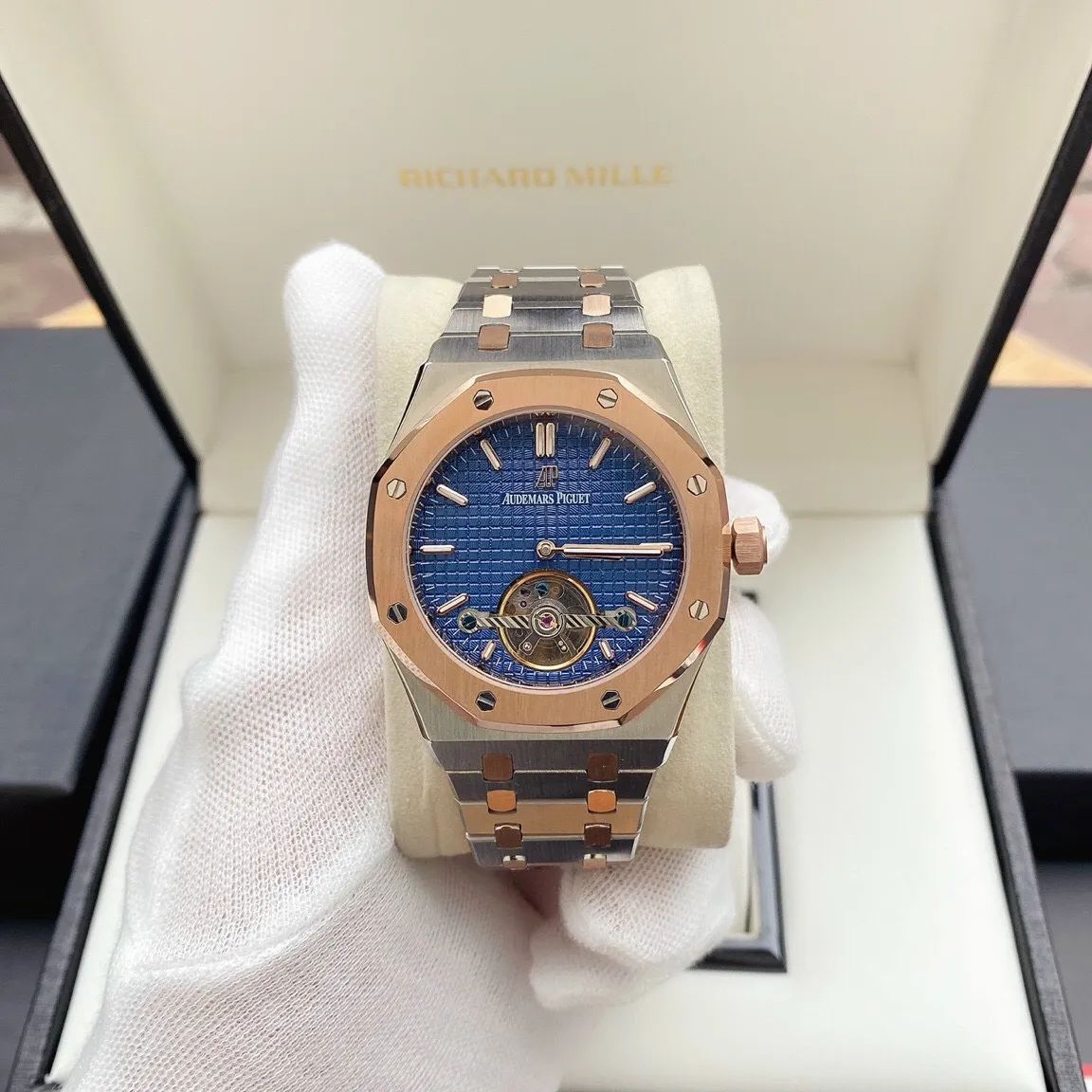 Audemars Piguet Royal Oak Watch With 3-Color Engine Dwatch