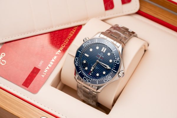 Omega Seamaster Diver 300M 42mm White Case Blue Dial