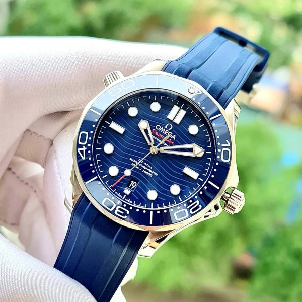 Omega Seamaster Diver NEW 2024 42mm Blue Rubber 210.32.42.20.03.01