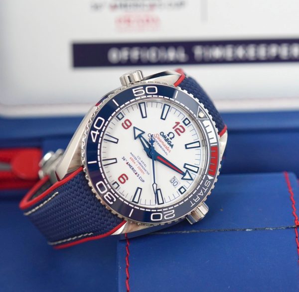 Omega Seamaster “America’s Cup” Automatic Chronometer White Dial Men’s Watch 215.32.43.21.04.001