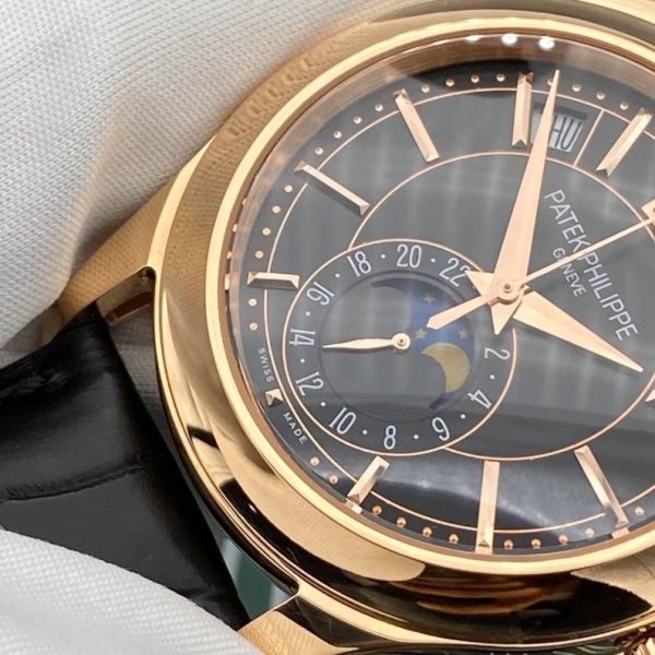 Patek Philippe Annual Celendar Watch