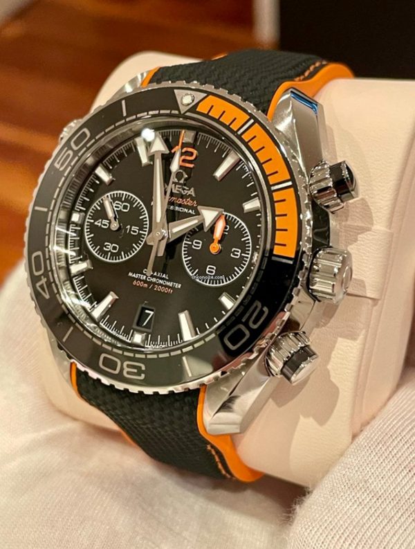 Omega Seamaster Planet Ocean Chronograph 215.32.46.51.01.001