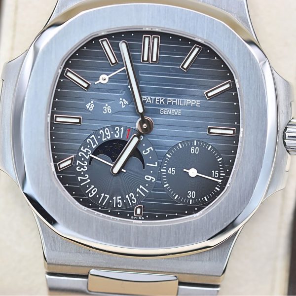 Patek Philippe Nautilus 5712a