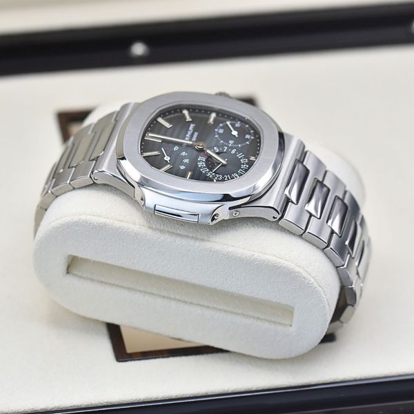 Patek Philippe Nautilus 5712a