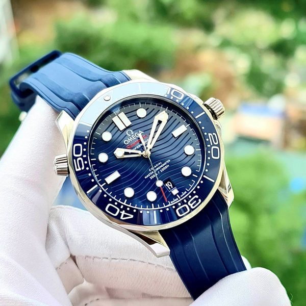 Omega Seamaster Diver NEW 2024 42mm Blue Rubber 210.32.42.20.03.01