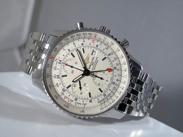 BREITLING Navitimer World Chronograph Automatic Chronometer Silver Dial Men’s Watch Item No. A2432212-G571-453A