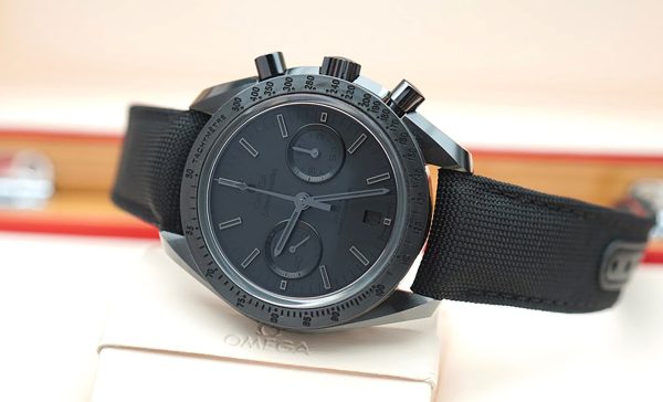 Omega Speedmaster Dark Side Of The Moon Zwart Zwart.