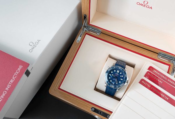 Omega Seamaster Diver 300 M NEW 2024 42mm Blue Rubber 210.32.42.20.03.01