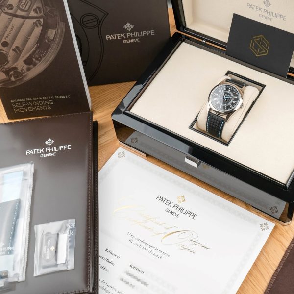 PATEK PHILIPPE Calatrava Automatic Black Dial Watch Item No. 6007G-011