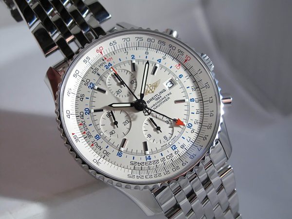 BREITLING Navitimer World Chronograph Automatic Chronometer Silver Dial Men’s Watch Item No. A2432212-G571-453A