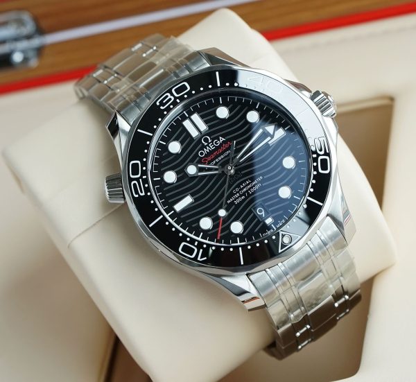 Omega Seamaster Diver 300m Co-Axial Master Chronometer 42mm