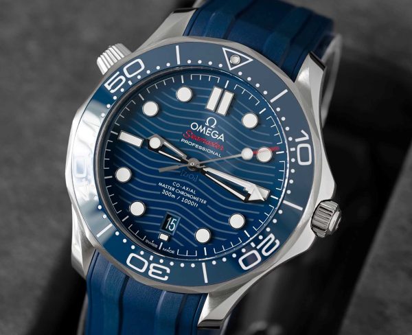 Omega Seamaster Diver 300 M NEW 2024 42mm Blue Rubber 210.32.42.20.03.01