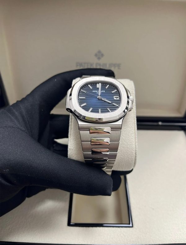 Patek Philippe Nautilus Blue Dial White Gold 58111G-001.