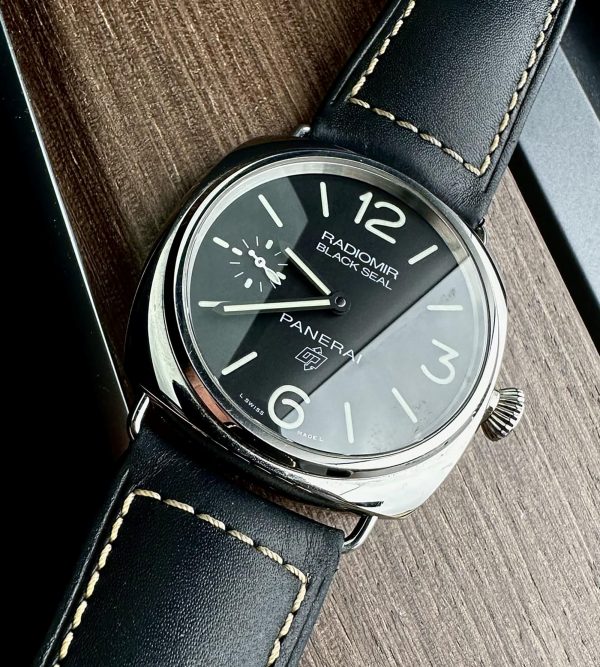 Panerai Radiomir Black Seal Hand Wind Black Dial Men’s Watch PAM00754