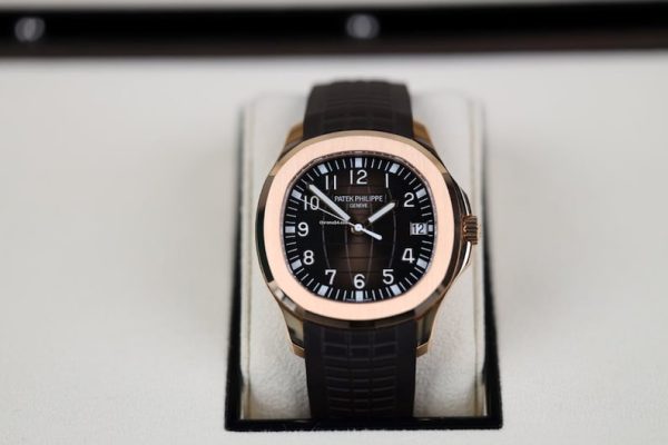 Patek Philippe Aquanaut Rose gold Schoko – 2020 pomflipflops