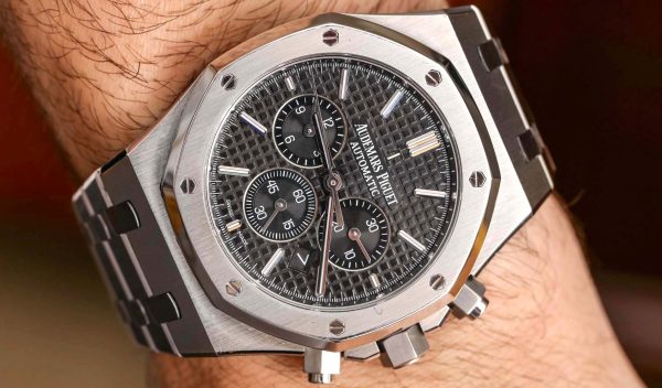 Audemars-Piguet-Royal-Oak-Chronograph-41mm-aBlogtoWatch-19