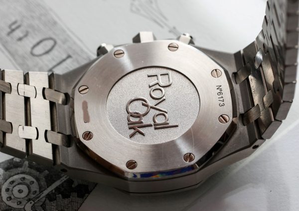 Audemars-Piguet-Royal-Oak-Chronograph-41mm-aBlogtoWatch-19