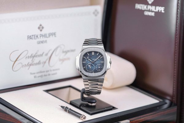 PATEK PHILIPPE  Nautilus Automatic Blue Dial Men’s Watch 5712  1a-001 Item No. 57121A-001