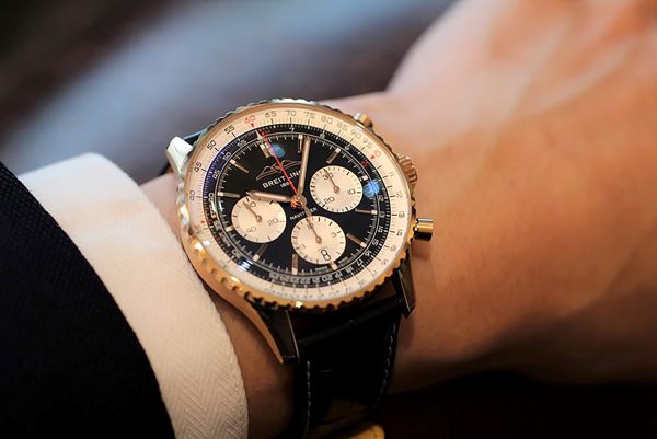 Breitling rb0121211c1p1 Navitimer 43 chronograph.