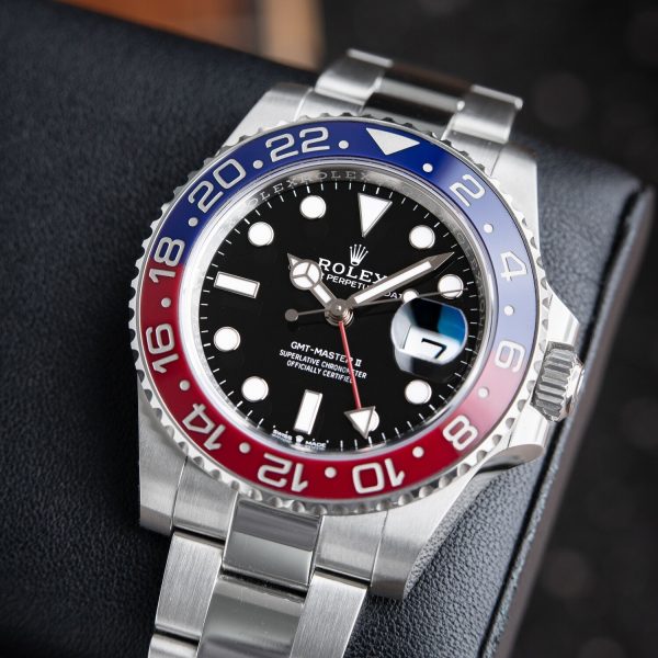 Rolex GMT-Master II Oyster Pepsi Stainless Steel Black Dial 40mm 126710BLRO