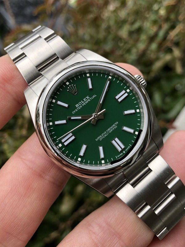 Rolex Oyster Perpetual 41 OP41 Green Dial 124300