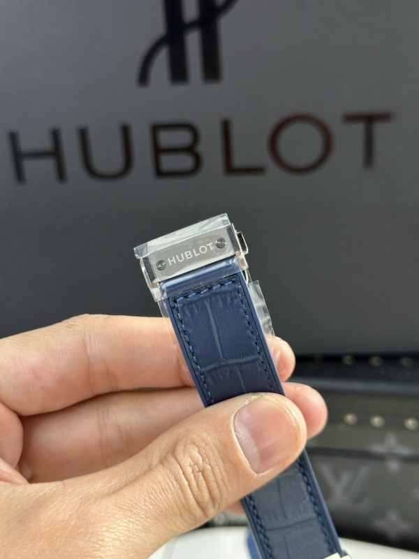 Hublot Classic Fusion Titanium Blue38mm