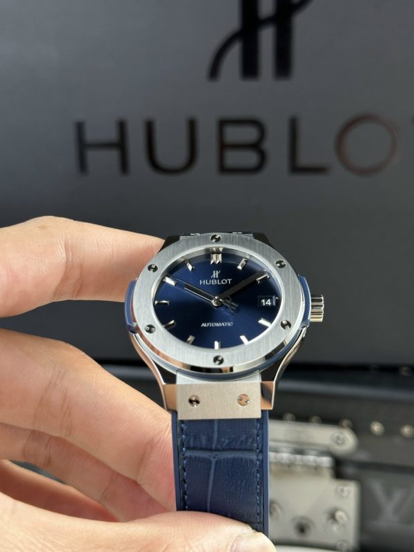 Hublot Classic Fusion Titanium Blue38mm