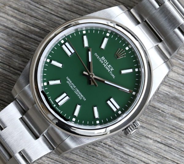 Rolex Oyster Perpetual 41 OP41 Green Dial 124300