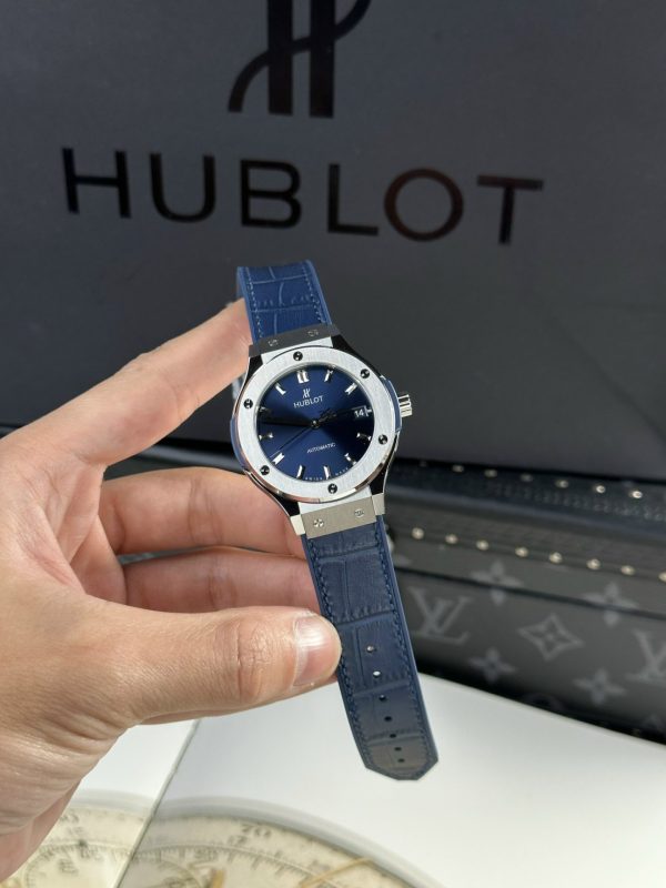 Hublot Classic Fusion Titanium Blue38mm