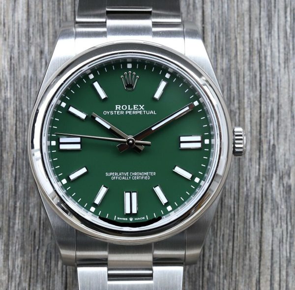 Rolex Oyster Perpetual 41 OP41 Green Dial 124300