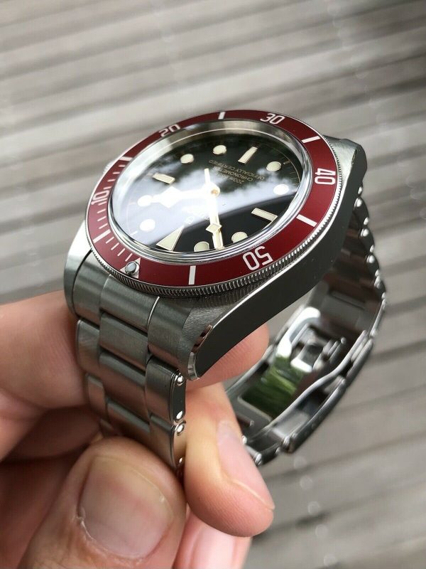 Tudor Heritage Black Bay Red 79230R