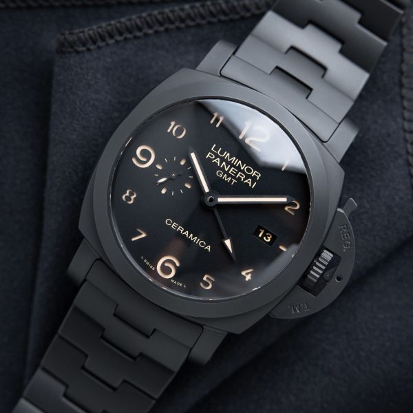 Panerai Luminor 44mm Black PAM00438