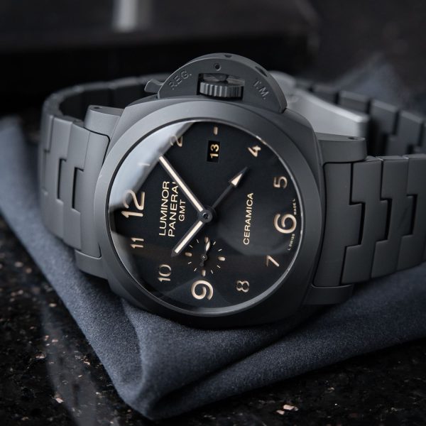 Panerai Luminor 44mm Black PAM00438