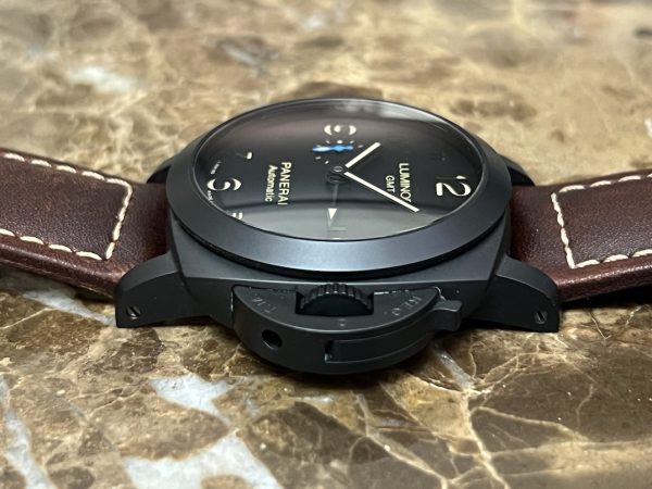 Panerai Luminor Black 44mm PAM01441