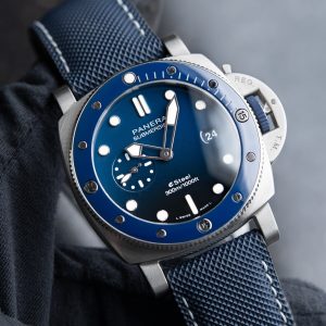 Panerai Luminor Blue Steel PAM01289 44mm