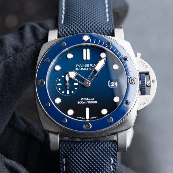 Panerai Luminor Blue Steel PAM01289 44mm