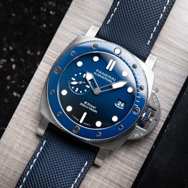 Panerai Luminor Blue Steel PAM01289 44mm