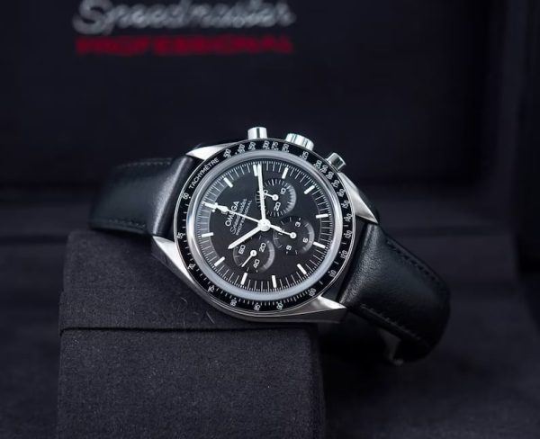 Omega Speedmaster Moonwatch 310.30.42.50.01.002