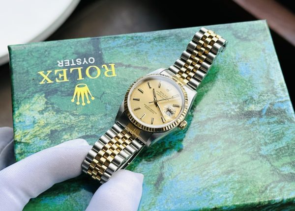 Rolex Oyster Perpetual Datejust 16233 Stainless Steel Gold Plated Men’s Watch